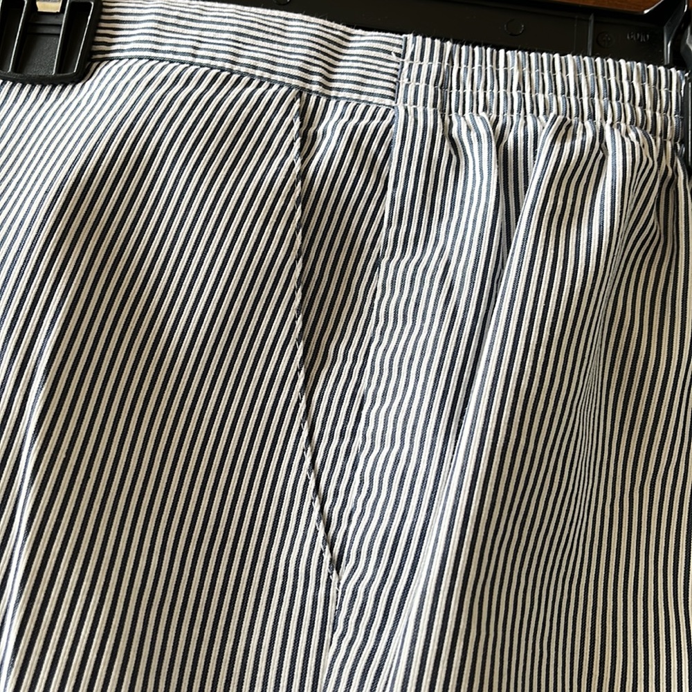 Alfred Dunner Cropped Pants - Picture 2 of 5